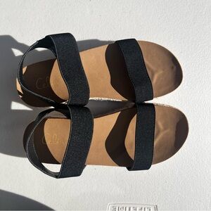Platform sandals.